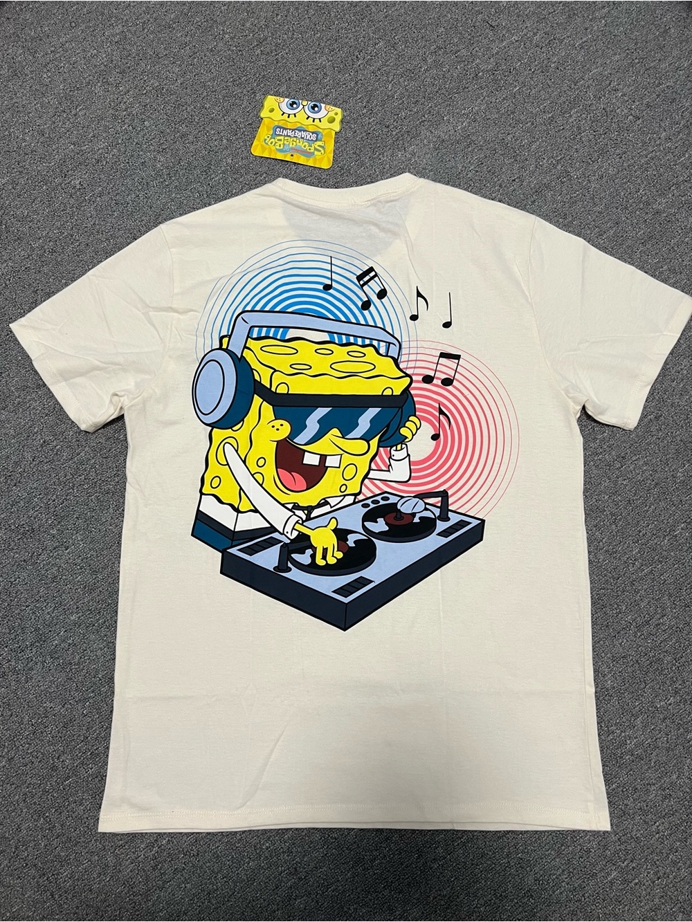 Nickelodeon Embroidered SpongeBob DJ Headphones Tee Adult Unisex M